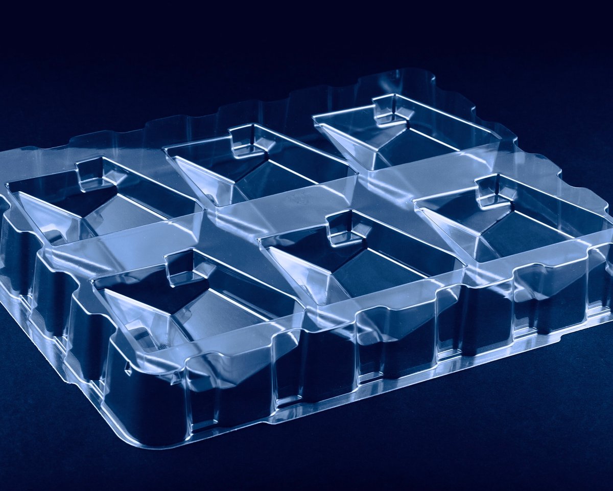 Thermoformed dunnage tray